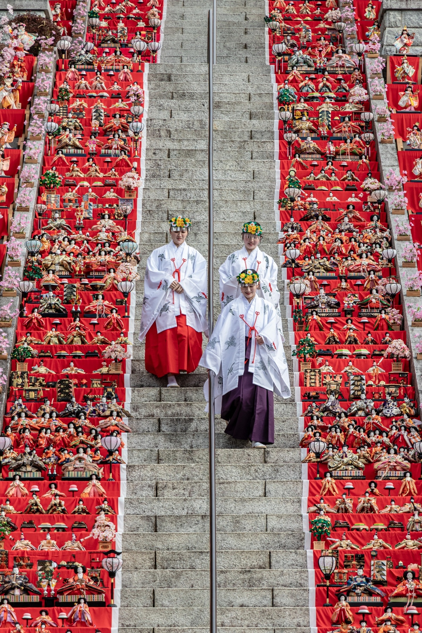 百段階段でひなまつり